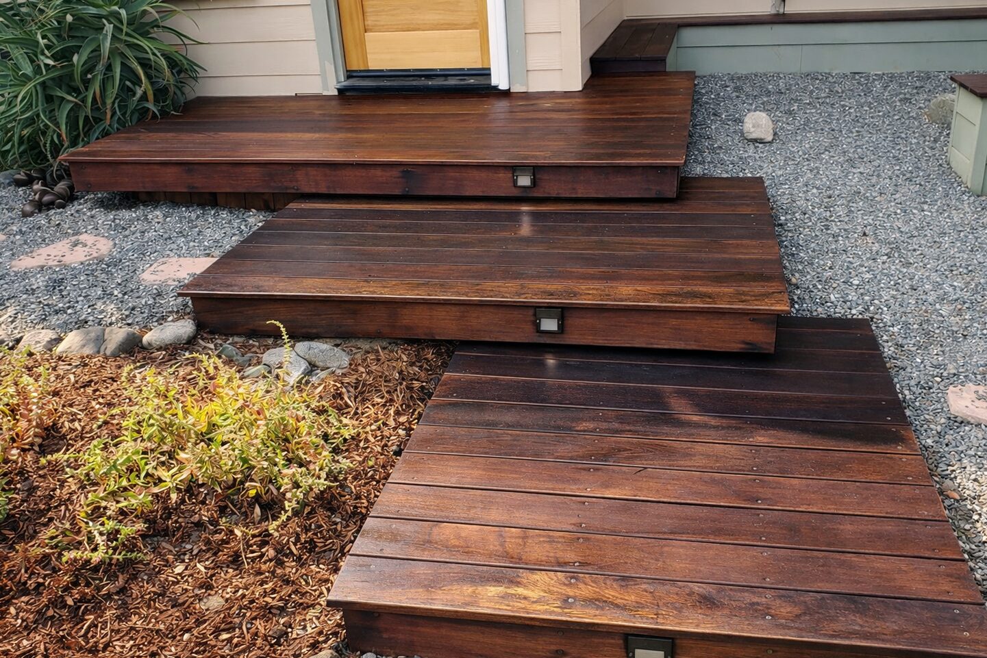 Los-Osos-Painting---Residential---Outdoor---Deck-Stain